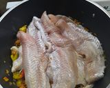 Foto del paso 6 de la receta: Pescado fácil a la cacerola con verduras