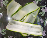 Foto del paso 1 de la receta: Raviolis de calabacín, rellenos de frutos del mar 😜