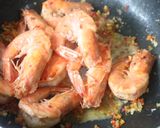รูปขั้นตอนการทำที่ 4 ของ กุ้งผัดพริกเกลือ