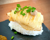 Foto del paso 4 de la receta: Sushi Ibérico: Nigiri chipirón frito