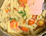 Foto del paso 2 de la receta: Fideos caprese Fácil y rápido