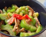Foto langkah ke 5 dari resep 42. Tumis pare teri.