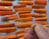 Foto del paso 4 de la receta: Zanahorias horneadas con tomillo, ajo y AOVE 🥕como guarnición, snack saludable o en ensalada