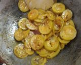 A picture of step 4 of Stir fried bottlegourd.