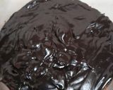 A picture of step 4 of Choco chips chocolate cake.