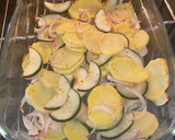 Foto del paso 3 de la receta: Lubina al horno con patatas y verduras