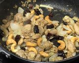 รูปขั้นตอนการทำที่ 5 ของ ไก่ผัดเม็ดมะม่วง
