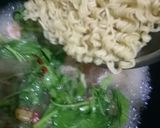 Foto langkah ke 4 dari resep Mie Kangkung Belacan.