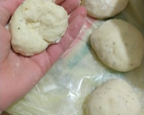 Foto del paso 3 de la receta: Pancitos rellenos de jamón y queso SIN HORNO