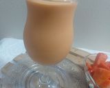 A picture of step 4 of Papaya shake.