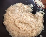 Foto langkah ke 5 dari resep Nasi Tim Ayam Jamur dan kuah.