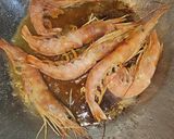 Foto del paso 3 de la receta: Arroz meloso de pulpitos, gambas langostineras y rovellones