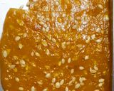 A picture of step 2 of Papaya corn flour halva.