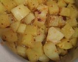 A picture of step 3 of Aloo methi.