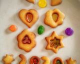 স্টেইন্ড গ্লাস কুকিজ (staint glass cookies recipe in Bengali) রেসিপির ধাপ 11 ছবি