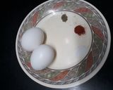 A picture of step 1 of Egg veggi roll.