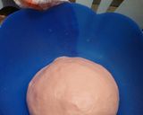 Foto langkah ke 4 dari resep Donat Bomboloni Stroberi.