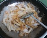 รูปขั้นตอนการทำที่ 2 ของ ราดหน้าหมูทะเล