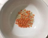 Hình bước làm 3 của món Cơm hạt quinoa đậu lăng đỏ chả tôm thịt ức gà
