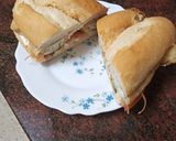 Foto del paso 2 de la receta: Bocadillo de soldadito de merluza, ensalada mixta y mayonesa