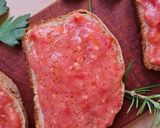Foto del paso 3 de la receta: Tostas de tomate triturado 🍅