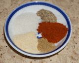 Foto del paso 2 de la receta: Alas de pollo adobadas y bastones de camote amarillo asado