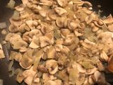 Espaguetis en salsa con ternera y champiñones 🍄