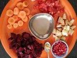 બીટરૂટ સ્મૂધી શોટ્સ (Beetroot Smoothie Shots Recipe In Gujarati)