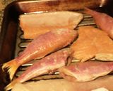 Foto del paso 3 de la receta: Bifes de salmón y trilla (salmonete) al horno