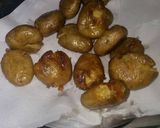 A picture of step 7 of Aloo Tuk (Indian spiced potato fritters).