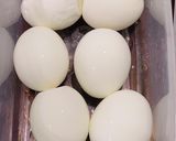 Hình bước làm 1 của món Trứng ngâm tương (Mayak eggs)