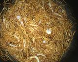 A picture of step 1 of Fried spaghetti with rice.