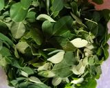 முட்டை முருங்கைக் கீரை பொரியல் (Muttai murunkai keerai poriyal recipe in tamil) ரெசிபி ஸ்டேப் 1 புகைப்படம்