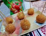 A picture of step 13 of Chicken cheese balls.