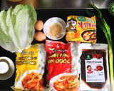 Hình bước làm 1 của món Bánh gạo sốt cay Hàn Quốc tokbokki