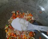 Foto langkah ke 4 dari resep Tuna Sambal tumis.