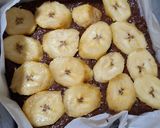 Foto langkah ke 4 dari resep Kue Pisang Coklat Palm Sugar Isi Keju.