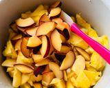 Hình bước làm 1 của món 💚 Bánh Tarte Táo, Thơm, Mận Đỏ & Hạt Thông Nướng