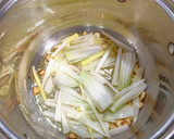 Foto del paso 3 de la receta: Setas shiitake al vino tinto con taquitos ibéricos