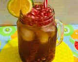 A picture of step 5 of Pomegranate iced tea.