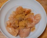 A picture of step 1 of Chicken Breast with Celery and Onion.