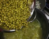 Zöldborsós burgonyafőzelék recept fázis 4 fotója