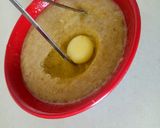 A picture of step 4 of Banana cake.