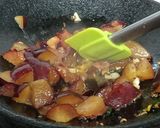A picture of step 4 of Plum Chutney.