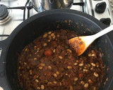 Foto del paso 1 de la receta: Arroz meloso de cocido con cebolla, morcilla y habitas baby