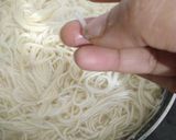 गार्लिक चिल्ली नूडल्स (garlic chilli noodles recipe in Hindi) रेसिपी चरण 1 फोटो
