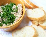 Foto langkah ke 4 dari resep Tomato & Tuna Bruschetta.