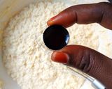 A picture of step 4 of New year cake recipe.