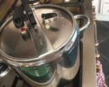 Kuktában főtt majd ropogósra sült Bőrös hús recept fázis 2 fotója