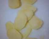 A picture of step 3 of Lyonnaise Potatoes.